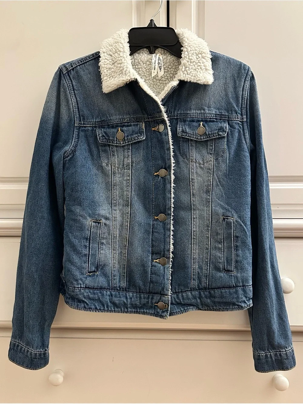 Ashley Vintage Charm EST 1998 Sherpa-Lined Denim Jacket Women’s Size Small